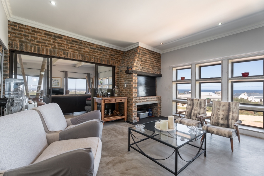 5 Bedroom Property for Sale in Sunny Seas Estate Western Cape